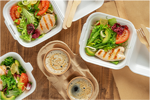 takeaway-food-fresh-salad-with-grilled-chicken-an-2023-11-27-04-59-36-utc